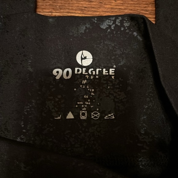 90 Degree by Relfex Textured Leggings - Picture 3 of 3